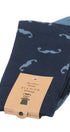 Prince Bowtie Herren Socken im Moustache-Design - Verpackung mit Größenangabe - Marine