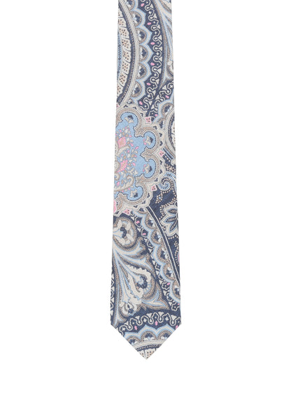 Tie with a floral print